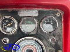1974 VOLVO 810 2WD TRACTOR