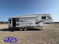 2005  CROSSROADS   CRUISER FIFTH WHEEL CAMPER
