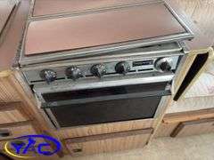 1987  TRAVELAIRE  MODEL W200 FIFTH WHEEL CAMPER