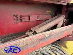 NEW HOLLAND 315 HAYLINER SQUARE BALER