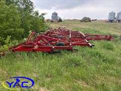 28' IH 4700 CULTIVATOR