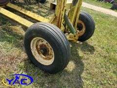 JOHN DEERE 9450 30' HOE DRILL W/ BERGEN TRANSPORT