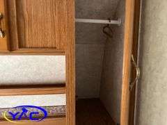 2005  KEYSTONE  BUMPER HITCH CAMPER