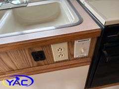 1990  OKANAGAN  TRAV-L-MATE FIFTH WHEEL CAMPER
