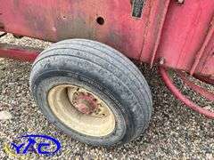 MASSEY FERGUSON 12 SQUARE BALER