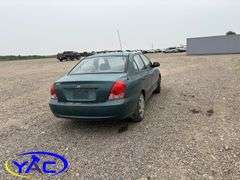 2004  HYUNDAI  ELANTRA GL 4DR