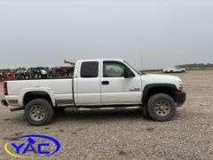 2002 CHEV SILVERADO 2500HD EXT CAB 4WD DIESEL
