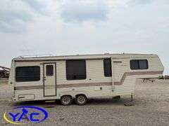 1990  OKANAGAN  TRAV-L-MATE FIFTH WHEEL CAMPER