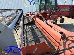 1987 CASE IH 8820 SELF-PROPELLED SWATHER