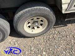 1993  FLEETWOOD ENTERPRISES (WILDNERNESS) FIFTH WHEEL CAMPER