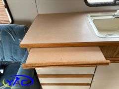 1990  OKANAGAN  TRAV-L-MATE FIFTH WHEEL CAMPER