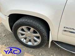 2011  GMC  YUKON DENALI 4WD
