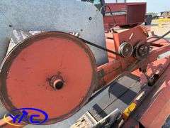 1987 CASE IH 8820 SELF-PROPELLED SWATHER