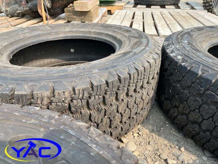 4- LT 265/70R17 Wrangler Pro Grip Good Year Tires