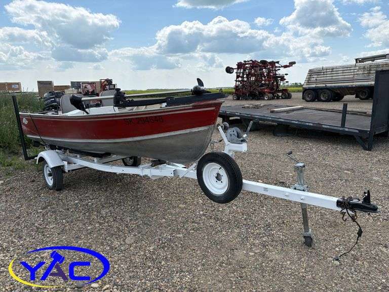 14' LUND BOAT W/ TRAILER