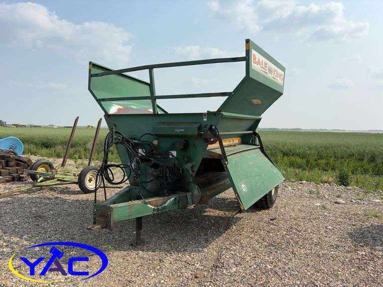 BALE KING BALE SHREDDER
