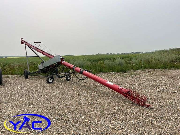 WHEATHEART 8"X51' AUGER W/ MOVER