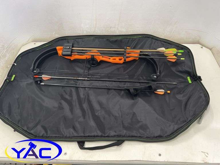 Youth Bear Compound Bow (Right Hand) 4 Arrows 1 Arm Guard & Release