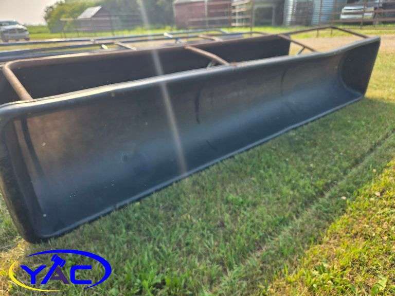 11' Poly Tub Feeders