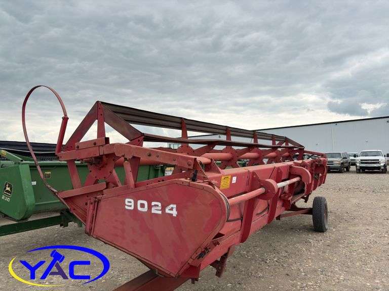 MASSEY FERGUSON 9024 HEADER