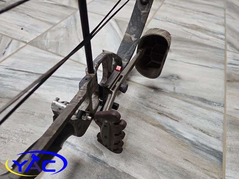 Champion 70Lbs Compoud Bow