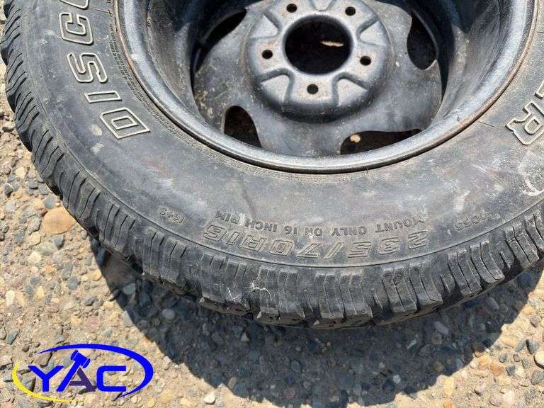 235/70R16 Ford Tire & Rim