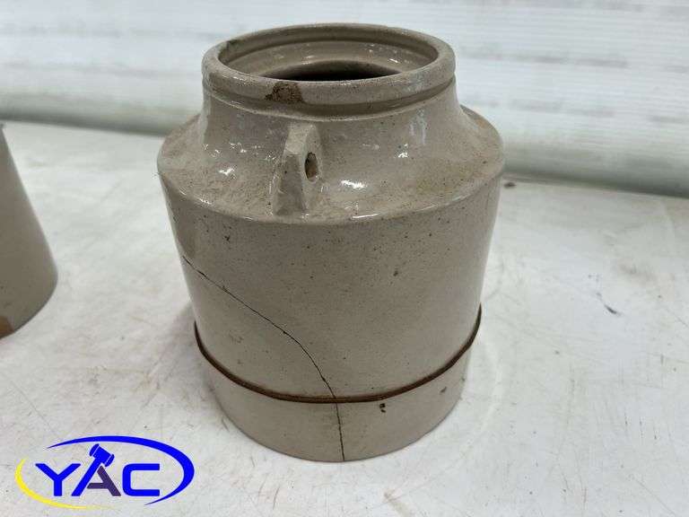 4- Misc. Clay Jugs (Cracked)