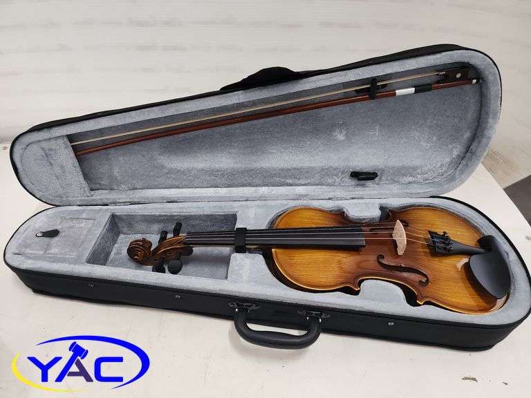 Violin Adult 4/4 Size W/ Case & Bow