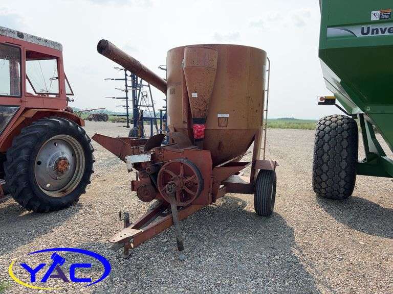 1150 INTERNATIONAL MIX MILL