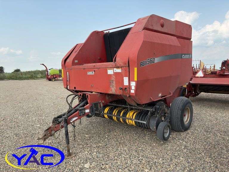CASE RBX562 ROUND BALER