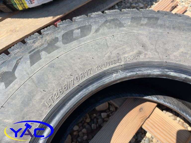 265/70R17 Tire