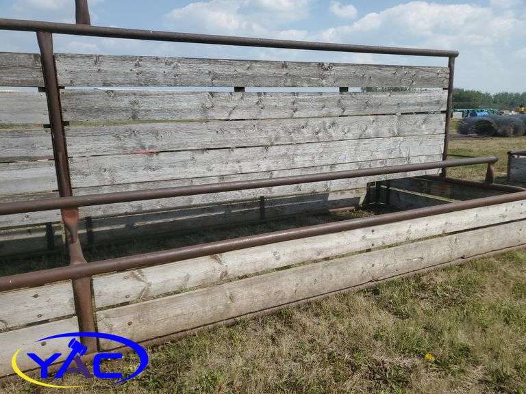 30' Bale Shredder 8' Wide - Windbreak Bunk