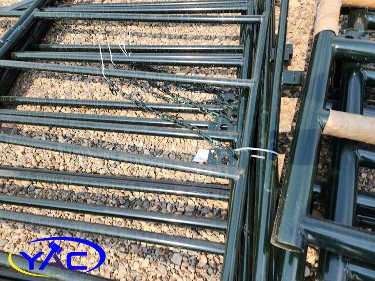 5- 9'6 Cattle/Horse Panel W/ Gate (BUYER MUST PAY 5X THE BID PRICE)