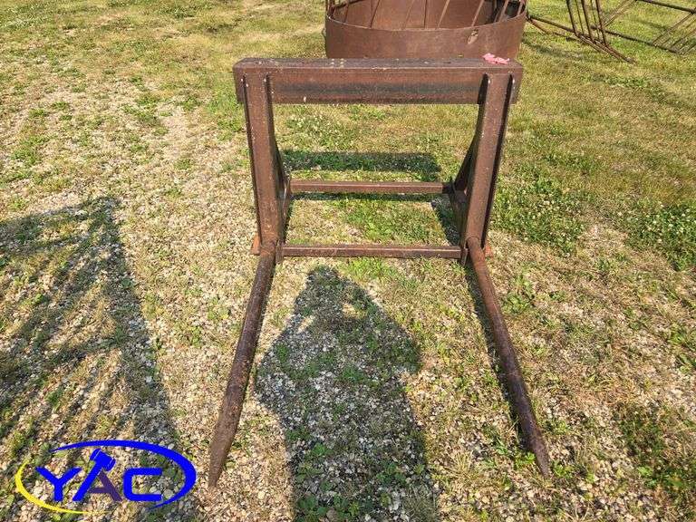 Bucket Bale Fork