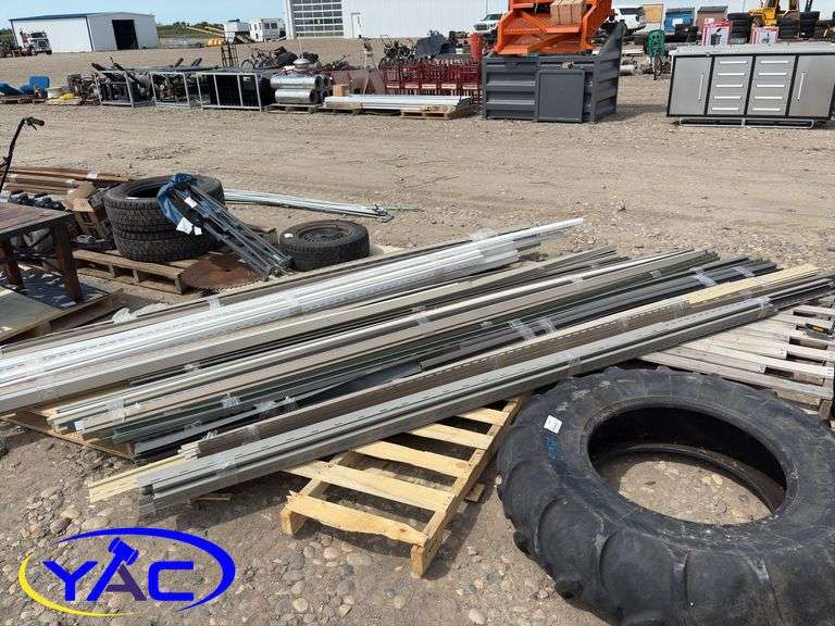 Large Bundle pf Vinyl "J" Channel 200pcs