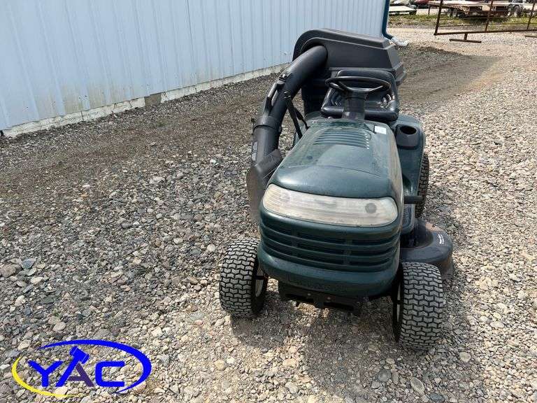 CRAFTSMAN RIDING LAWN MOWER