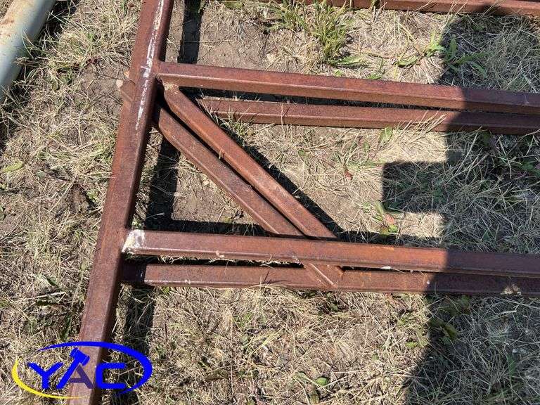 2- 16' x 4.5' Gate