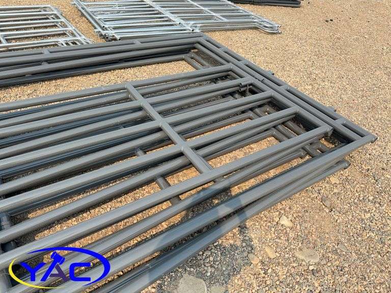 4-9'6 Magnum Framed Gate (BUYER MUST PAY 4X THE BID PRICE)