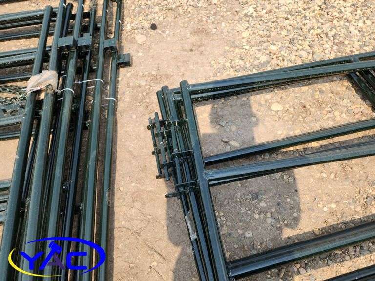 5- 9'6 Cattle/Horse Panel W/ Gate (BUYER MUST PAY 5X THE BID PRICE)