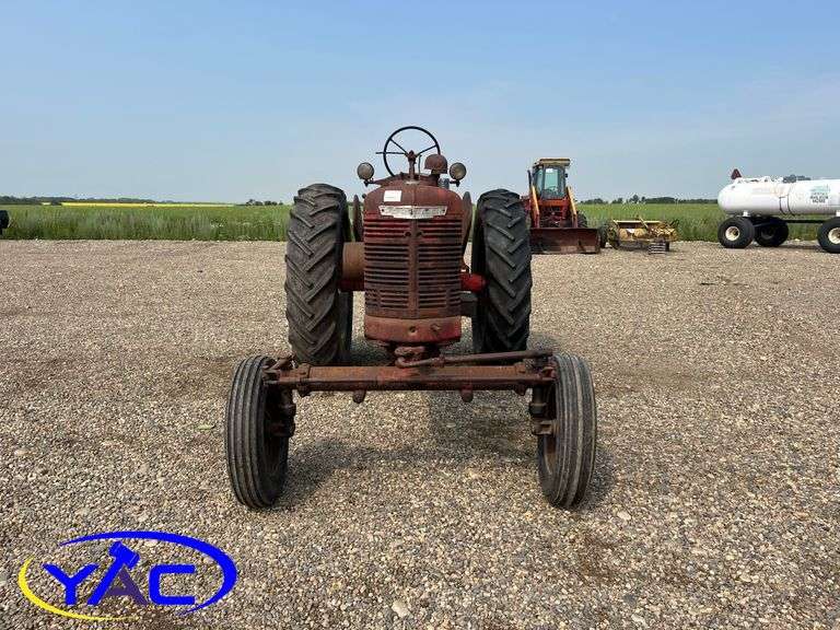FARMALL H 2WD TRACTOR - NOT RUNNING