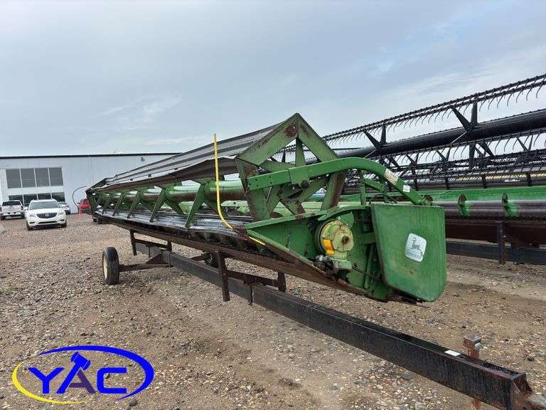 JOHN DEERE 930 HEADER
