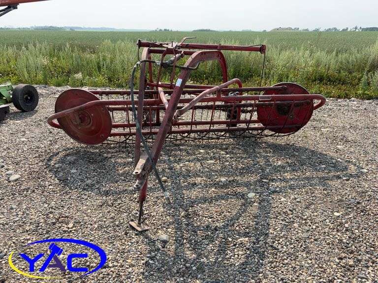 MASSEY FERGUSSON 36 HAY RAKE