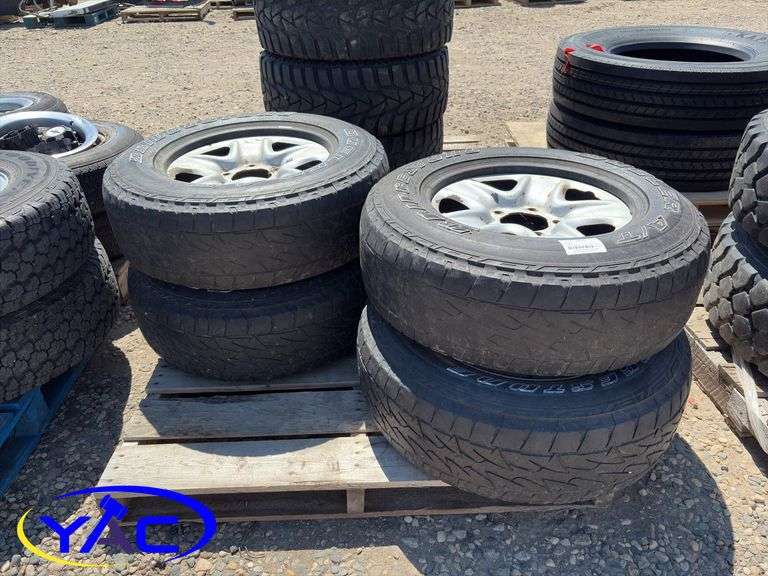 4- 255/70R18 Tires & Rims Off Of A Dodge