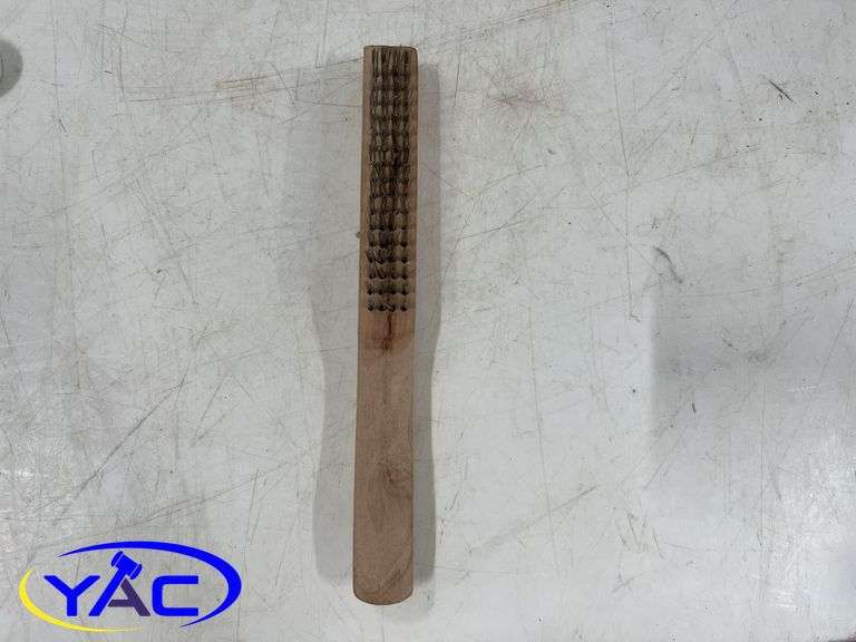 Snap & Screw Up Hooks, Wire Brush, Double Swivel & Animal Warnign