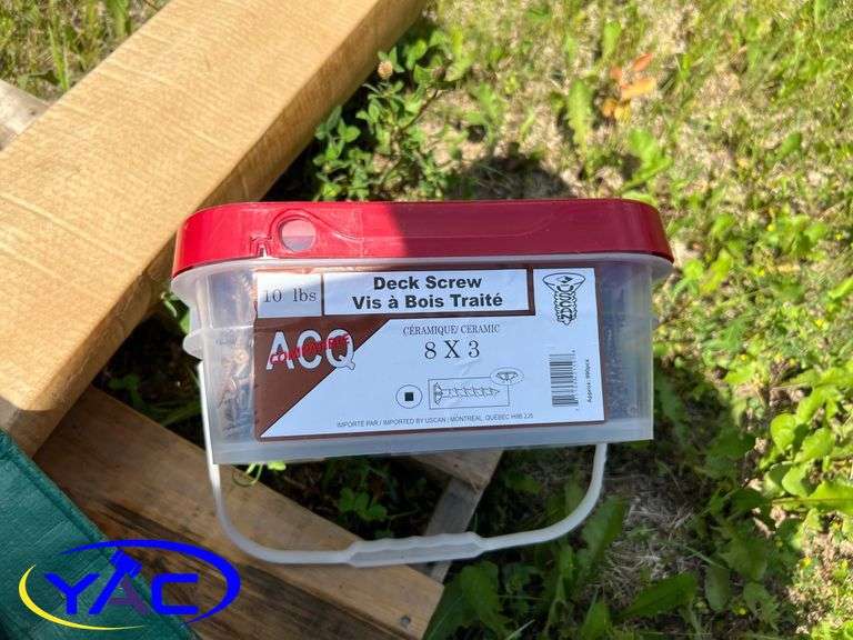 Screws / Wood / Tarp