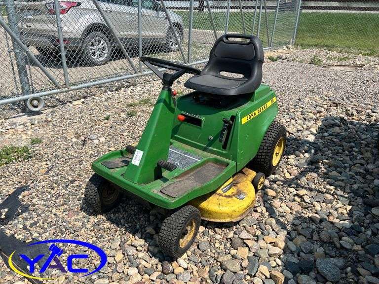 John Deere 68 Riding Mower