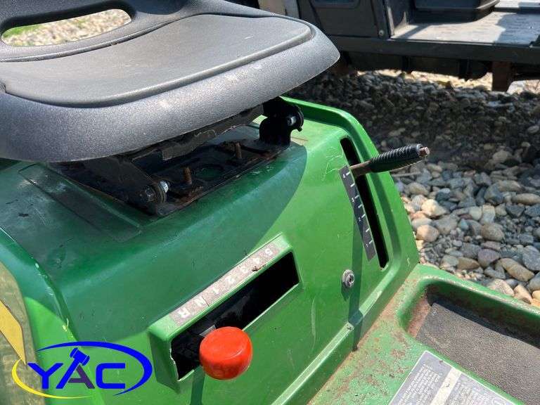 John Deere 68 Riding Mower