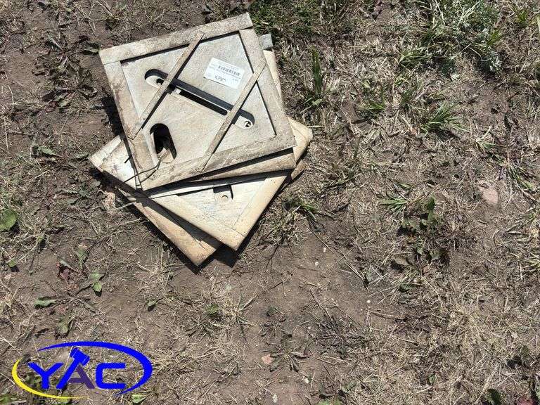 4- Plaquard Holders For Trucks