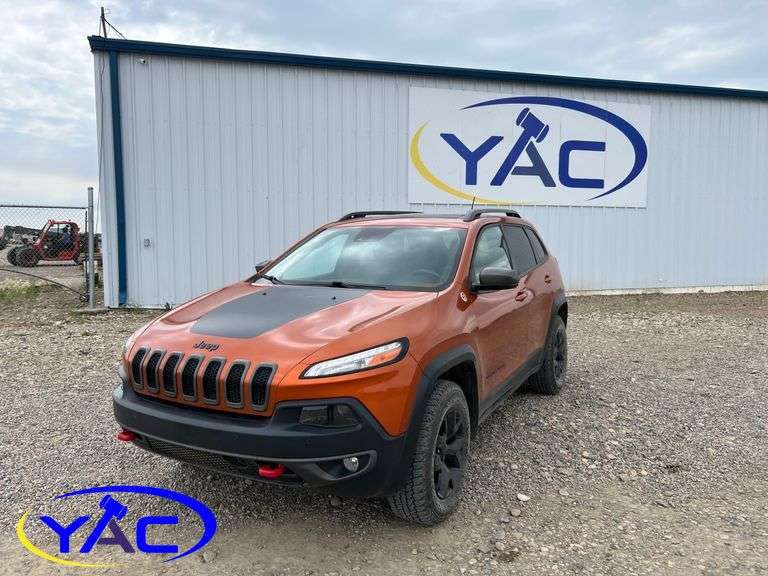 2015 JEEP CHEROKEE TRAILHAWK 4DR 4WD