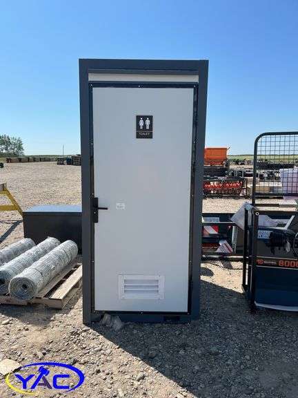 Single Person Mobile Toilet 4'x3.6'